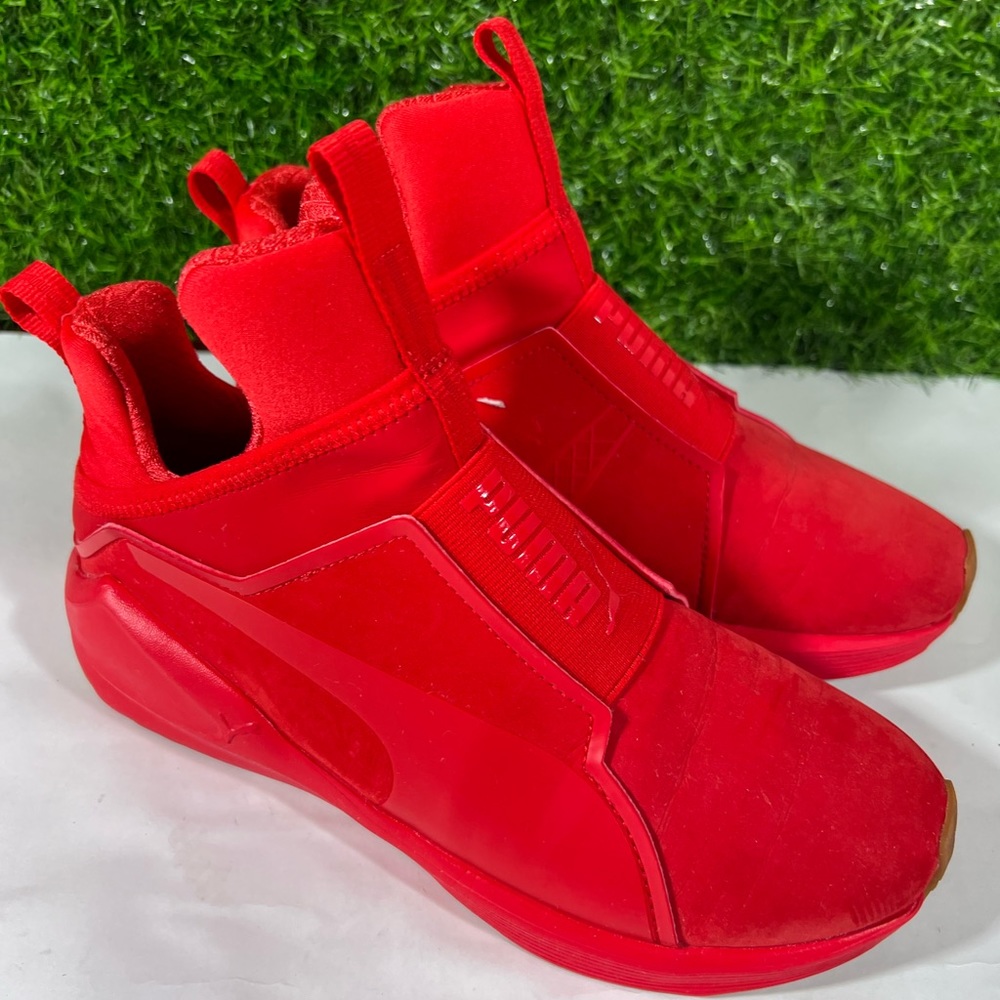 Puma Light Weight FTWRF/FVNSJ Red Women's Shoes Size 6